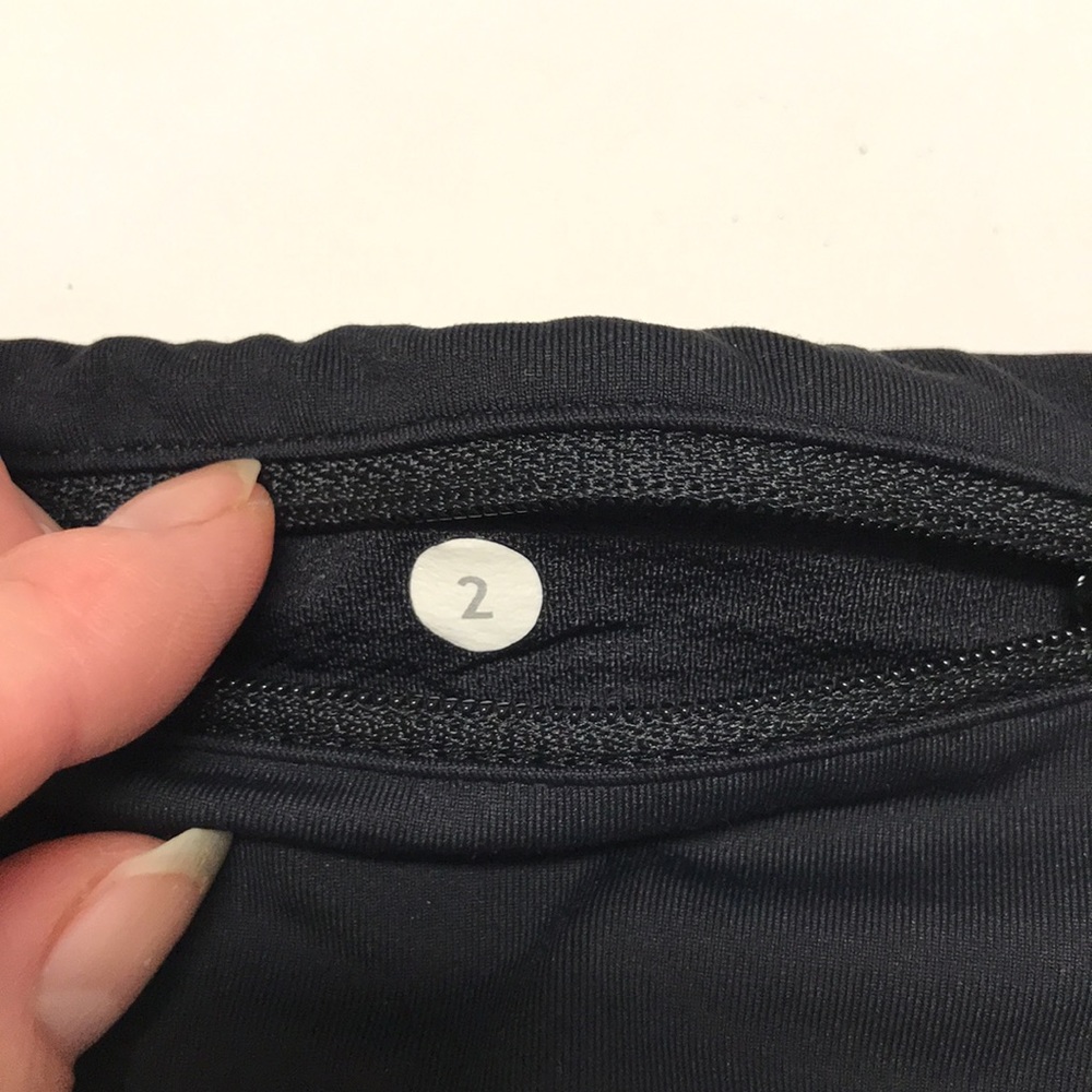 Lululemon Special design Speed short - Picture 7 of 8
